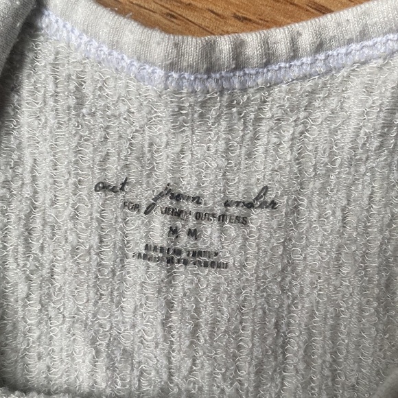 Cropped Tank​ - Picture 3 of 3